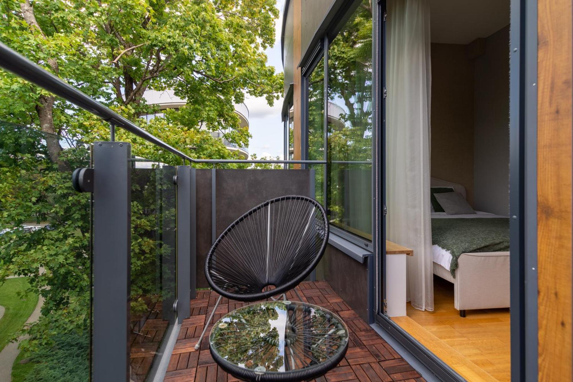 2 Bedroom Apt, 2 Garage Spots & Balconies, Self Check-In, By Cohost Druskininkai Exterior photo