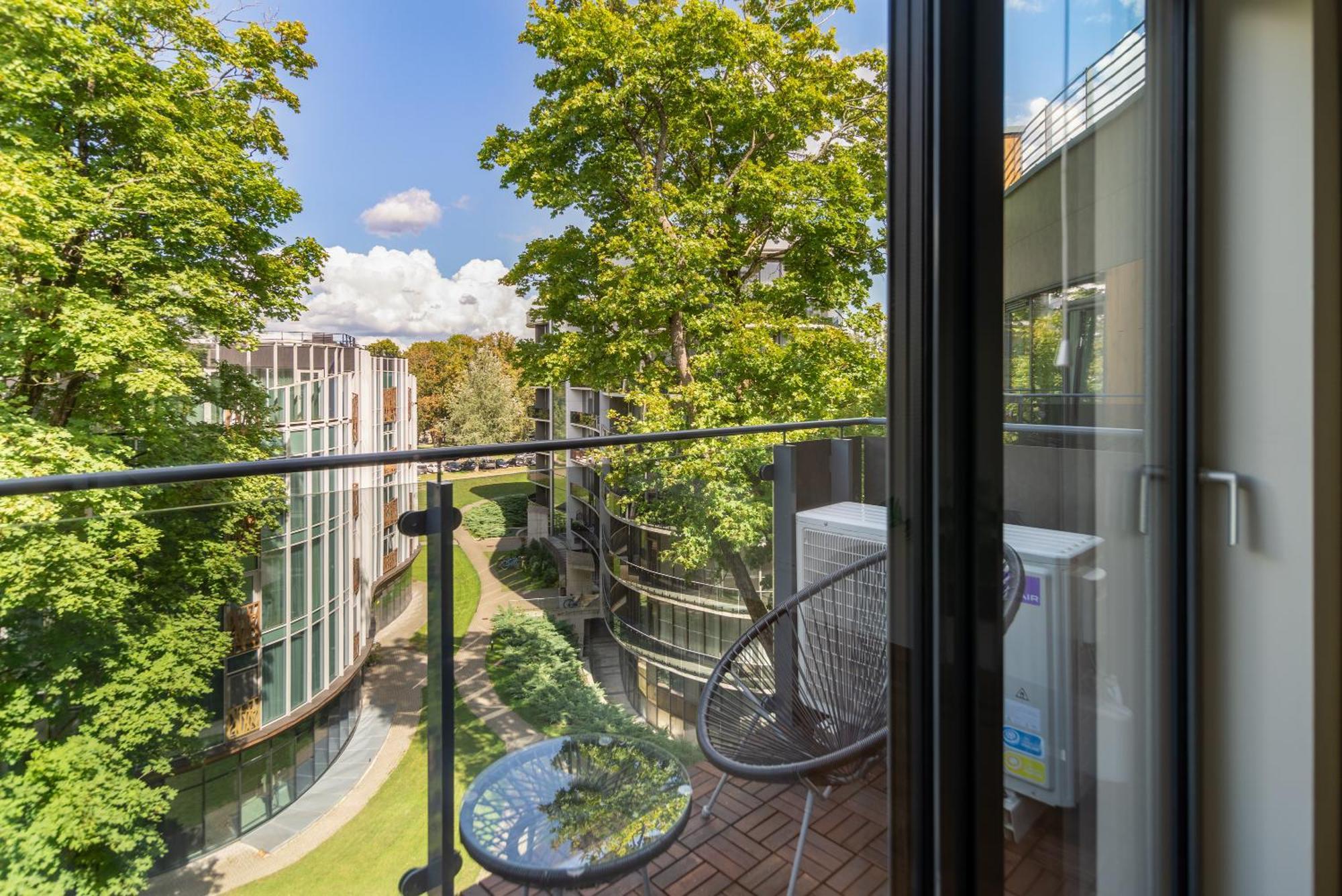 2 Bedroom Apt, 2 Garage Spots & Balconies, Self Check-In, By Cohost Druskininkai Exterior photo